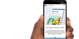 Ein Smartphone in einer Hand mit Facebook auf dem Display. Bild: Facebook