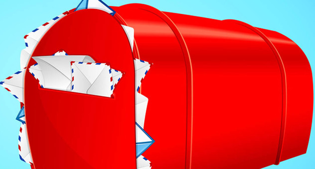 Gezeichneter US-amerikanischer Briefkasten, aus dem zahlreiche Briefe quellen. Bild: vectomart / Fotolia