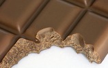 Bissspur an einer Tafel Schokolade (Bild: bluedesign / fotolia.com)