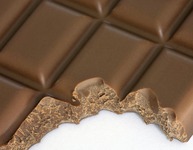 Bissspur an einer Tafel Schokolade (Bild: bluedesign / fotolia.com)