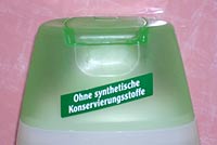 Verschluss einer Duschgelflasche mit dem Aufdruck "Ohne synthetische Konservierungsstoffe"